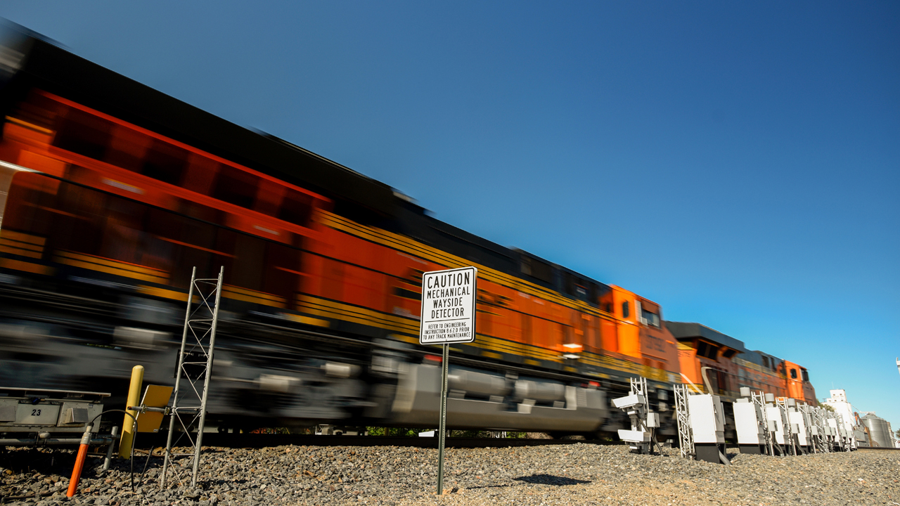 BNSF Schedules Operation Change for Next Weekend's Rail Tie Replacement ...